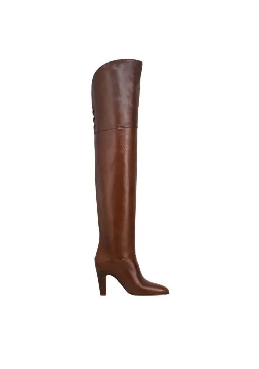 Καφέ μπότες: Φλατ ή με high heels, είναι το στυλ που χρειάζεται η γκαρνταρόμπα του χειμώνα-3
