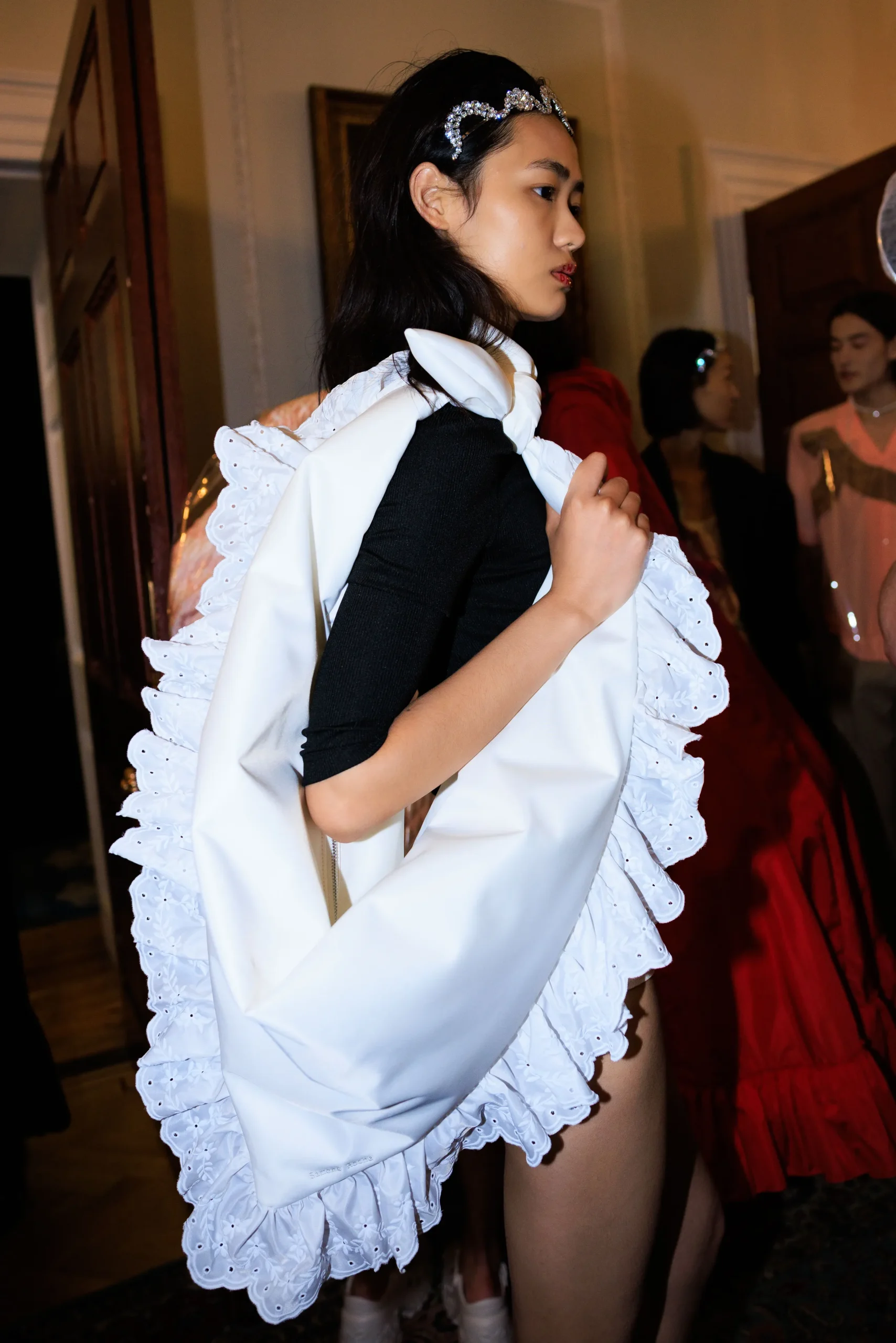 Εβδομάδα Μόδας Λονδίνου SS26: Οι κορυφαίες backstage στιγμές-17