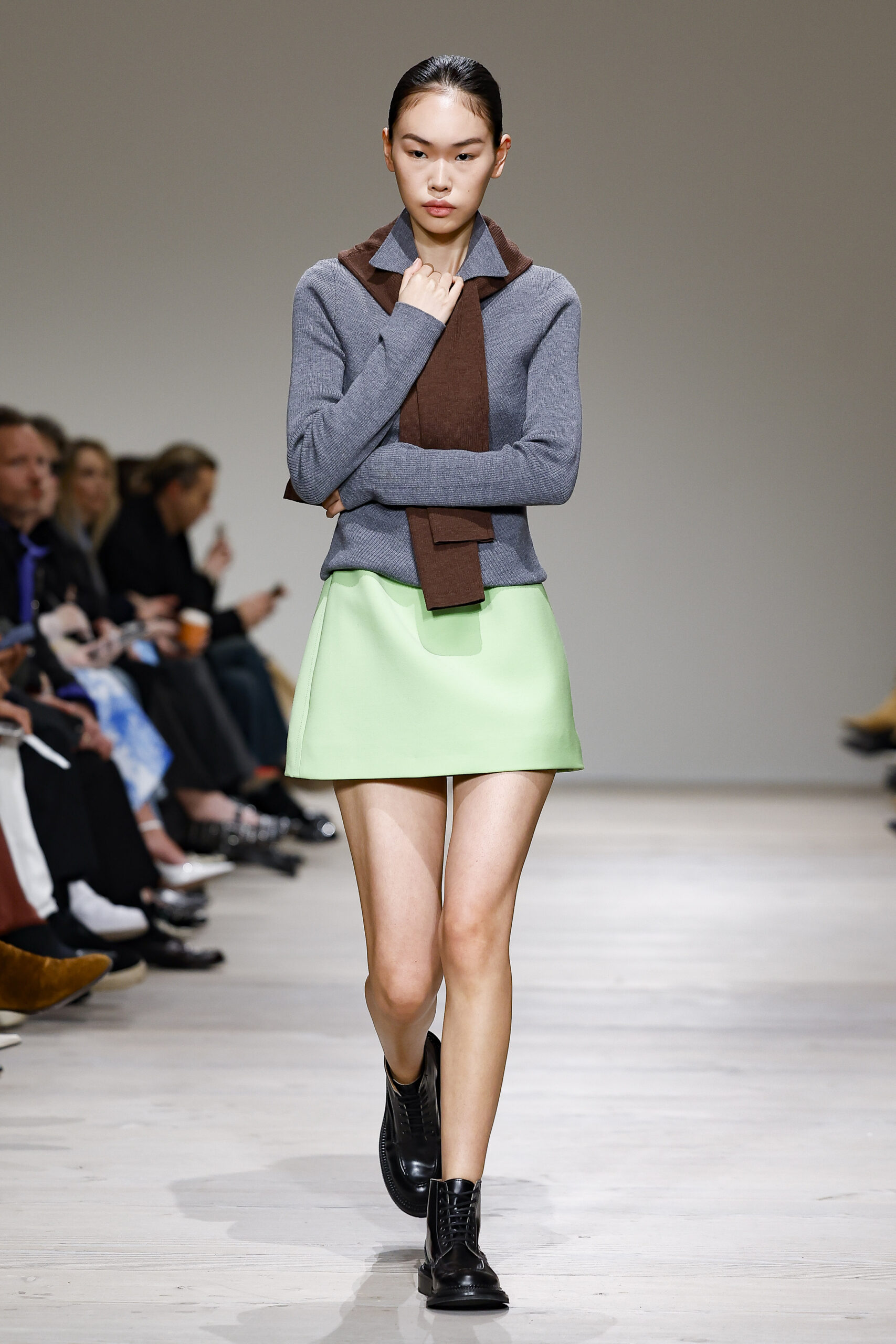 6 high-fashion συνδυασμοί για να φορέσετε με μοναδικό στυλ το cardigan-1