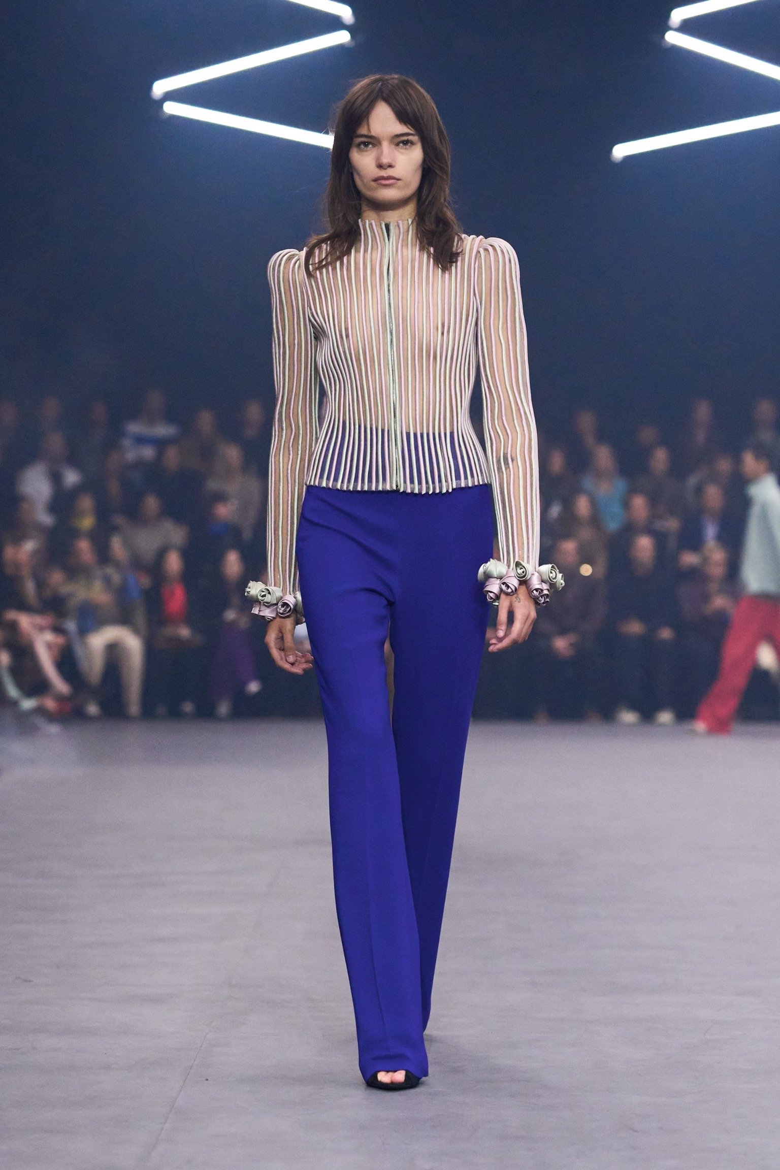 Valentino SS26: Ένα πέρασμα από το σκοτάδι στο φως-2