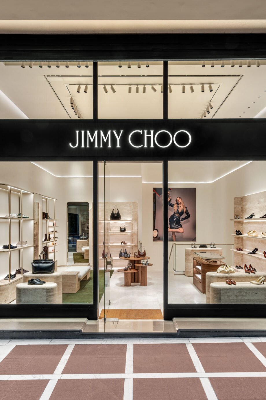 η-πρώτη-μπουτίκ-jimmy-choo-ανοίγει-στην-αθήνα-378235