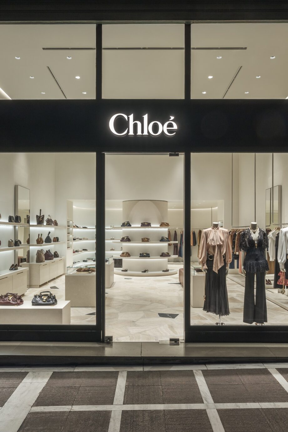 η-πρώτη-chloe-μπουτίκ-στην-αθήνα-είναι-γεγο-376775