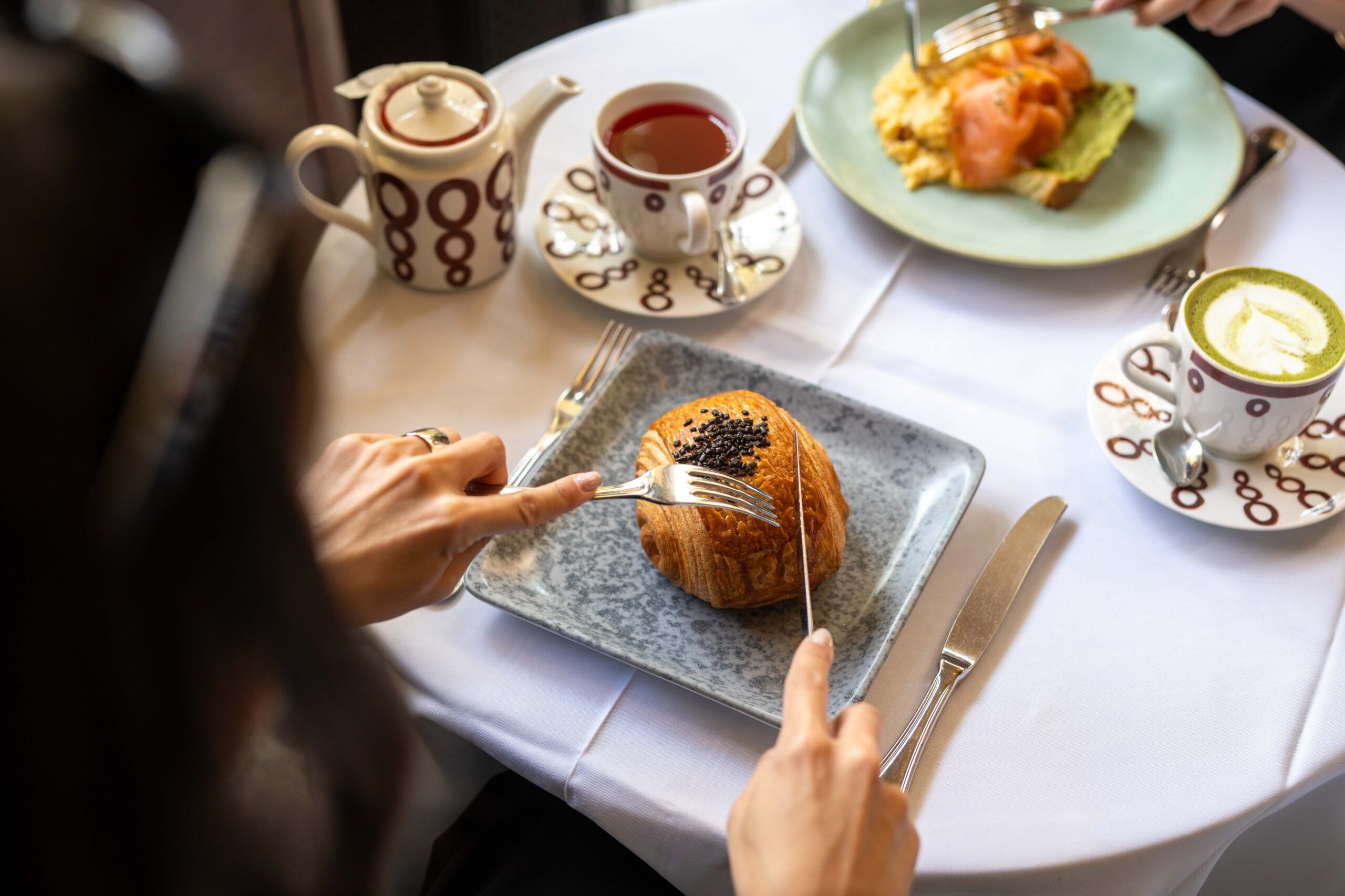 Το φθινοπωρινό meeting point της πόλης είναι και φέτος το Athénée-1