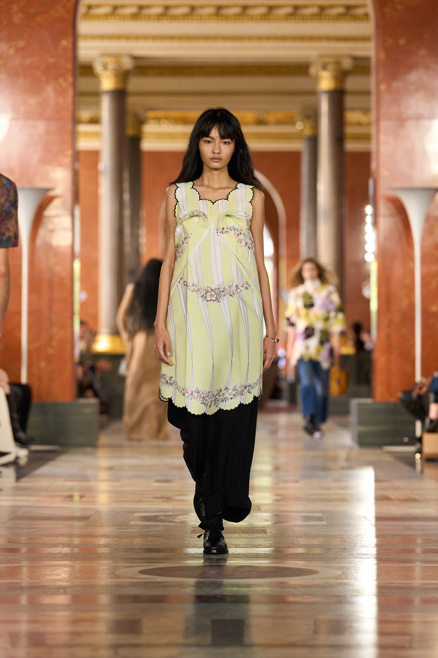 Louis Vuitton SS26: The great indoors – Η χαρά του να μένεις σπίτι-5