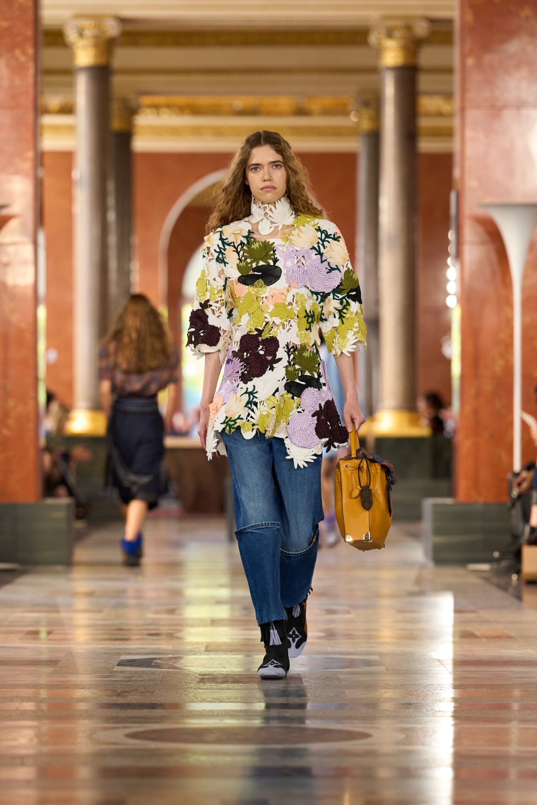 Louis Vuitton SS26: The great indoors – Η χαρά του να μένεις σπίτι-7