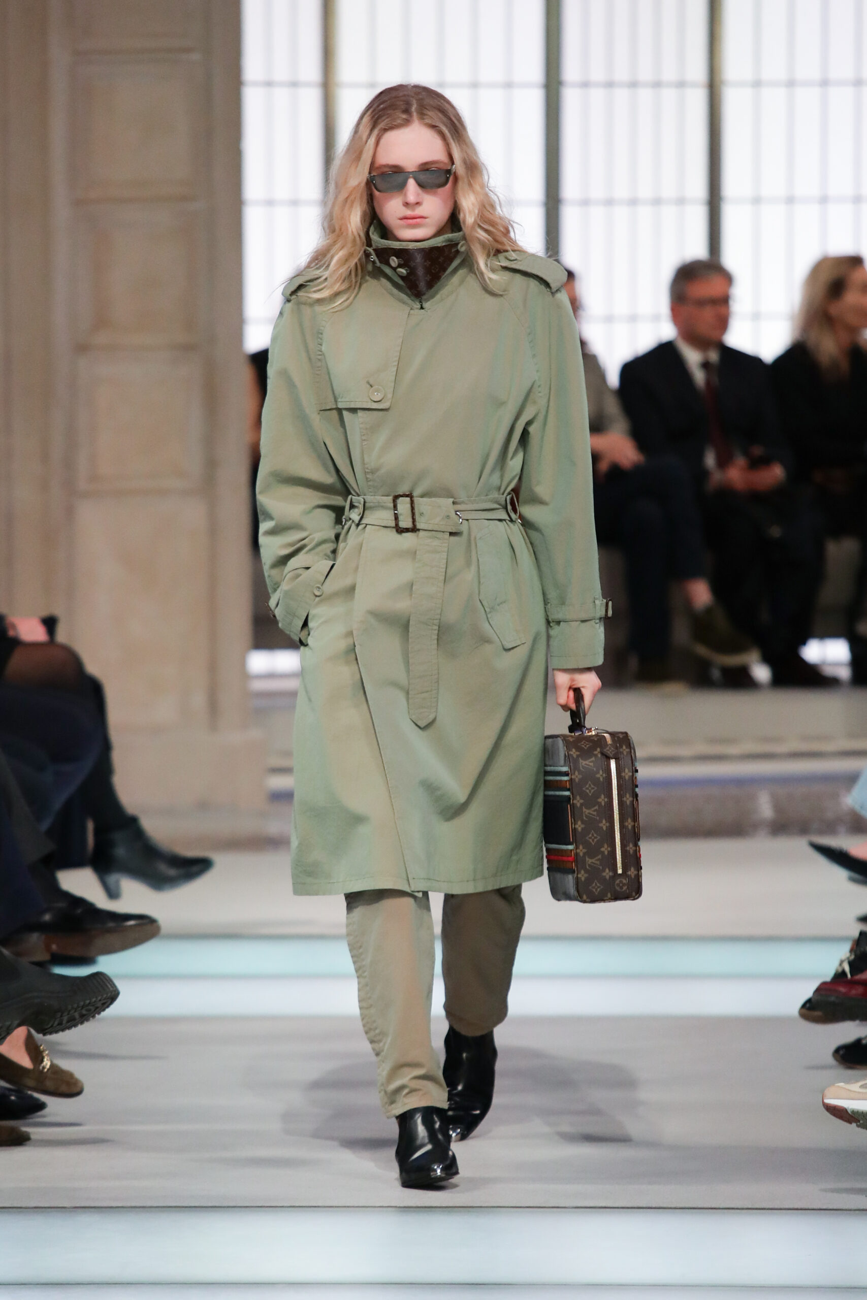 Ankle boots: Τα διαχρονικά μποτάκια επιστρέφουν στην γκαρντρόμπα μας και αυτοί είναι οι ενημερωμένοι συνδυασμοί-1
