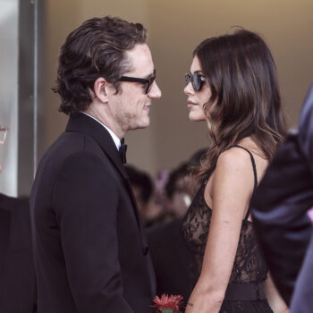 ένας-οδηγός-επιβίωσης-στο-πεδίο-του-σύ-378184