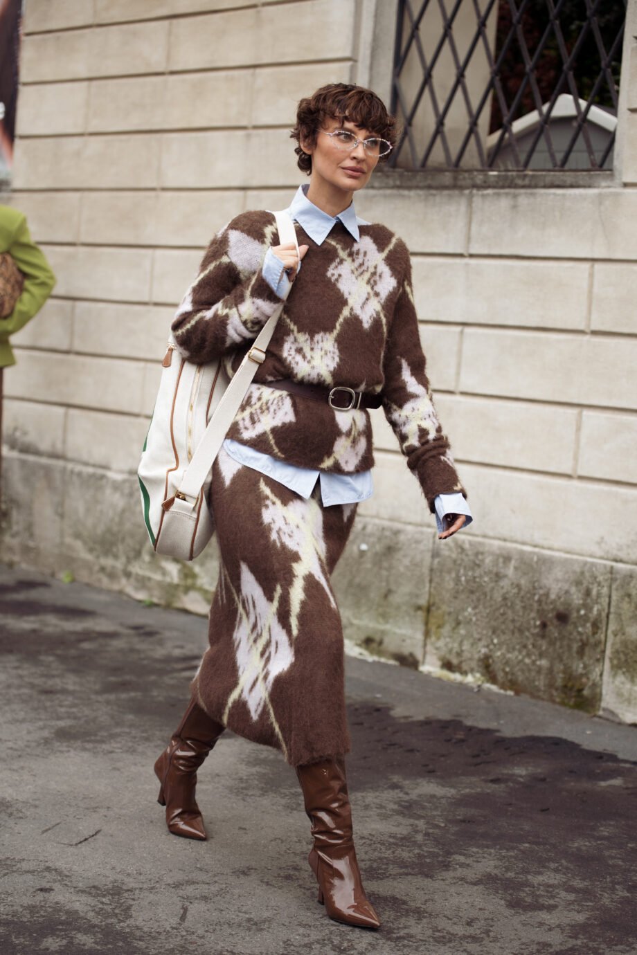 τα-5-καφέ-παπούτσια-που-μπαίνουν-στην-shopping-lis-378963