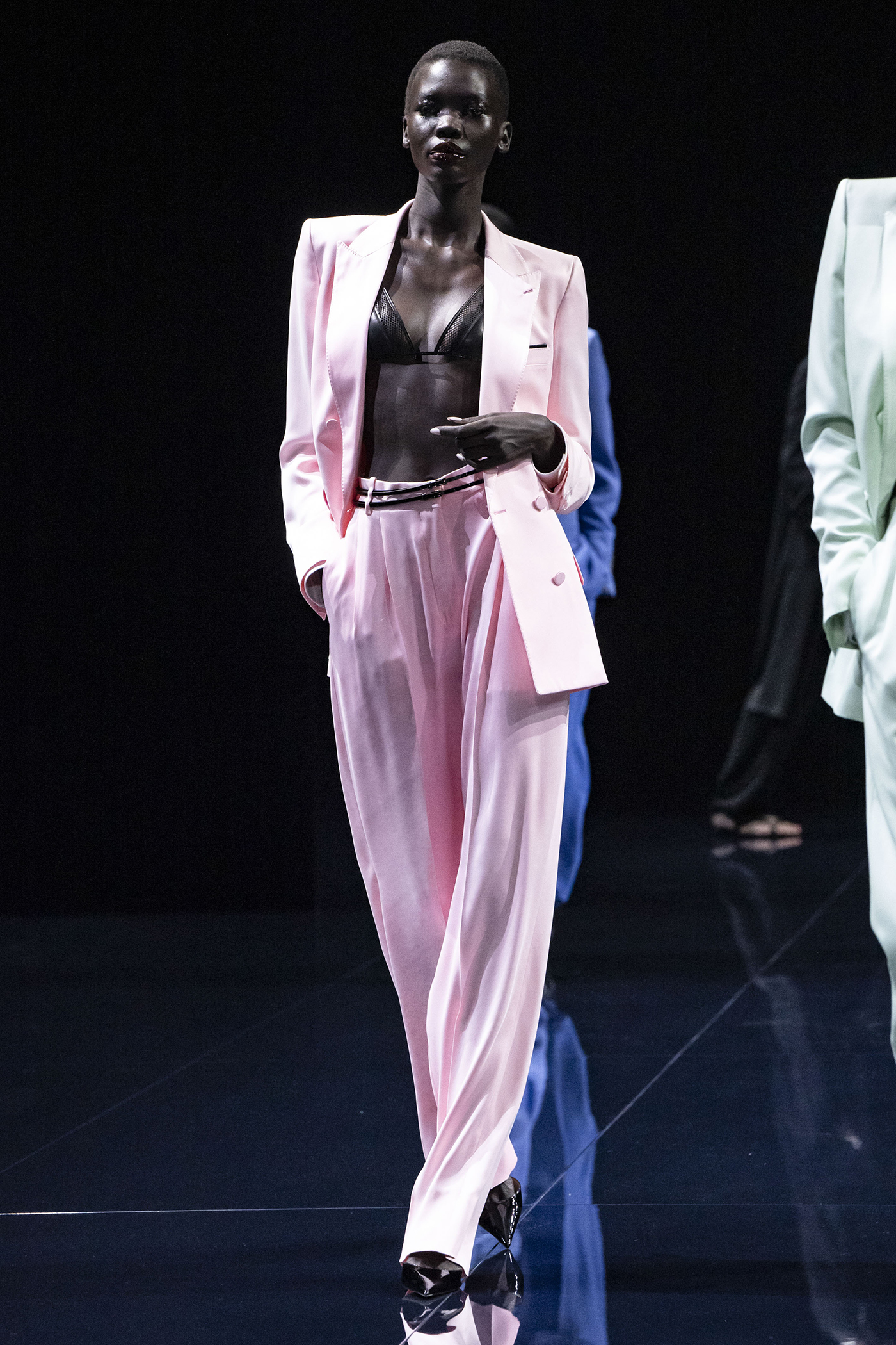 Tom Ford SS26: Seducing, Desiring, Wanting – Ραντεβού τα μεσάνυχτα-2