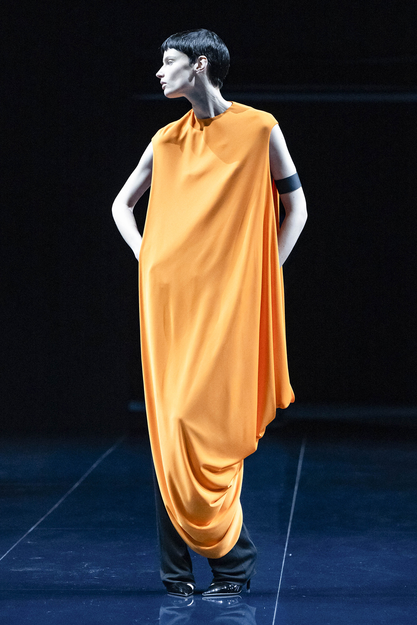 Tom Ford SS26: Seducing, Desiring, Wanting – Ραντεβού τα μεσάνυχτα-3