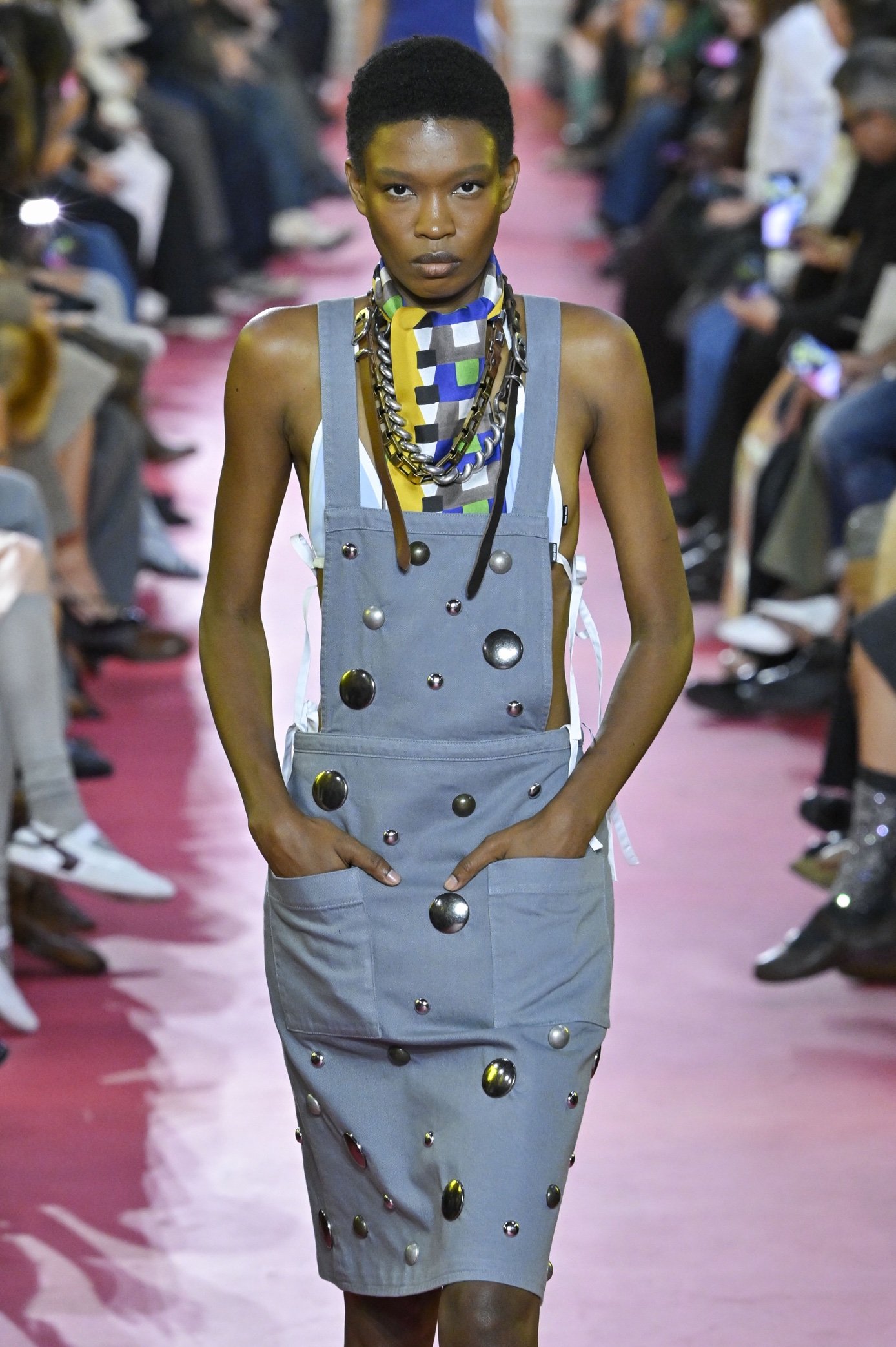 Miu Miu SS26: Ένας φόρος τιμής στις αφανείς ηρωίδες-2