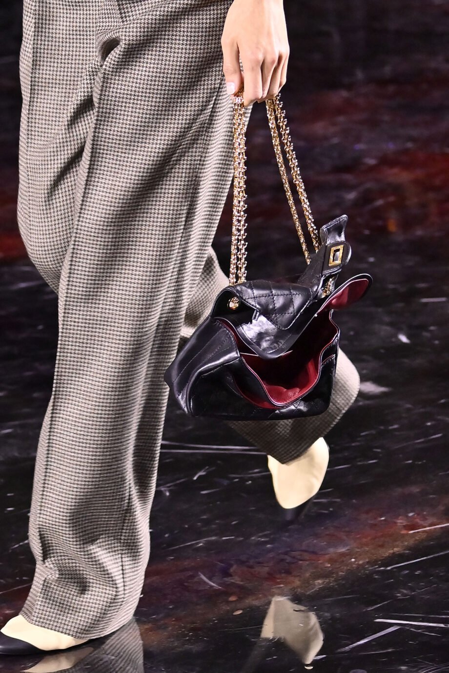 messy-bag-η-πιο-πολυπόθητη-τσάντα-της-σεζόν-εί-378826