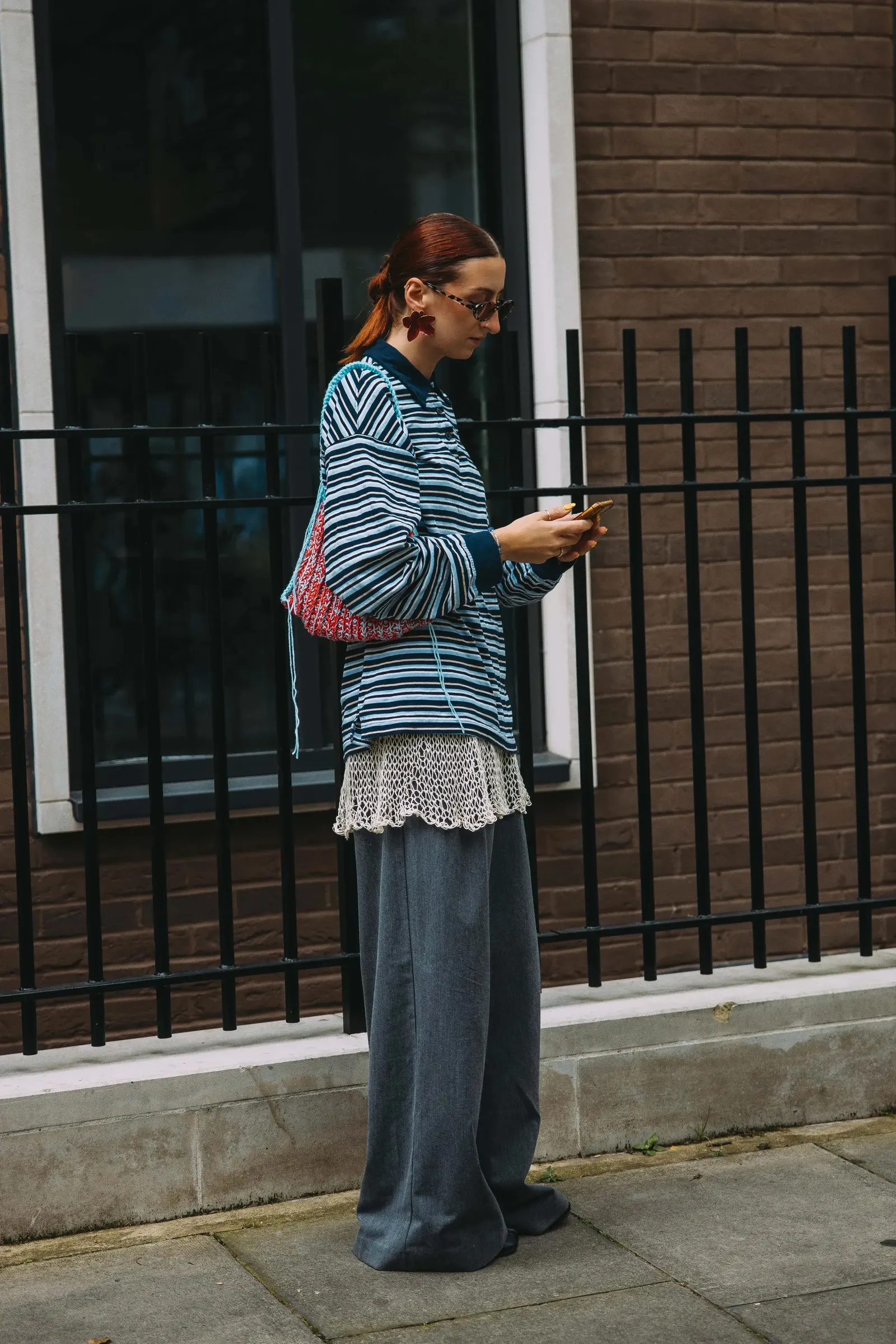 4 τρόποι να φορέσετε τα layers από το street style-12