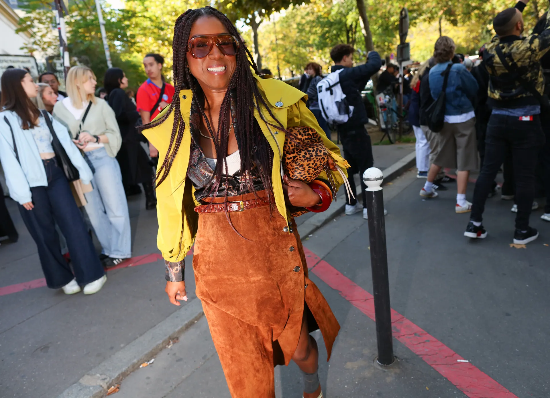 Τι φορούν τώρα στο Παρίσι; Το street style απαντά-30