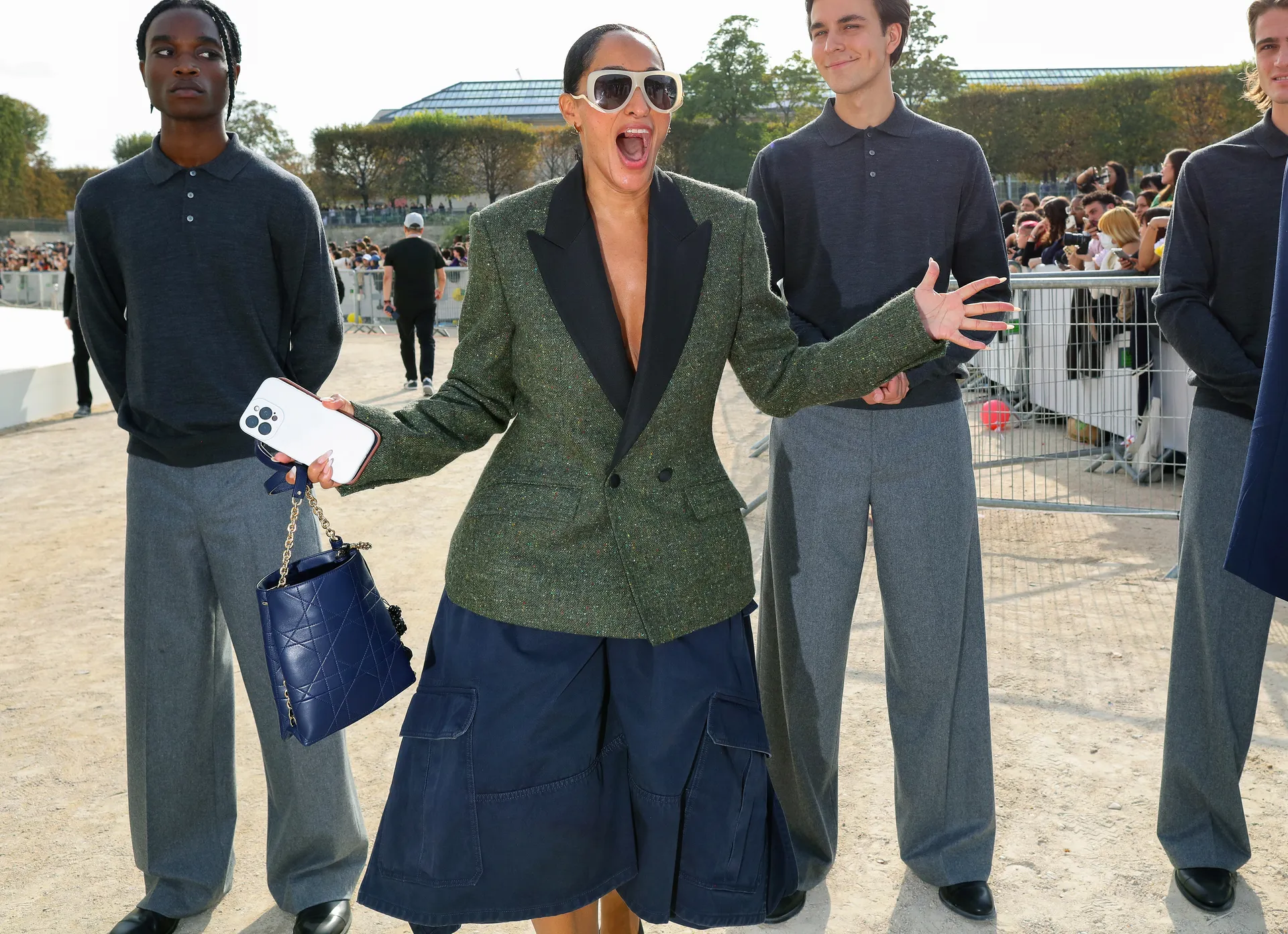 Τι φορούν τώρα στο Παρίσι; Το street style απαντά-26