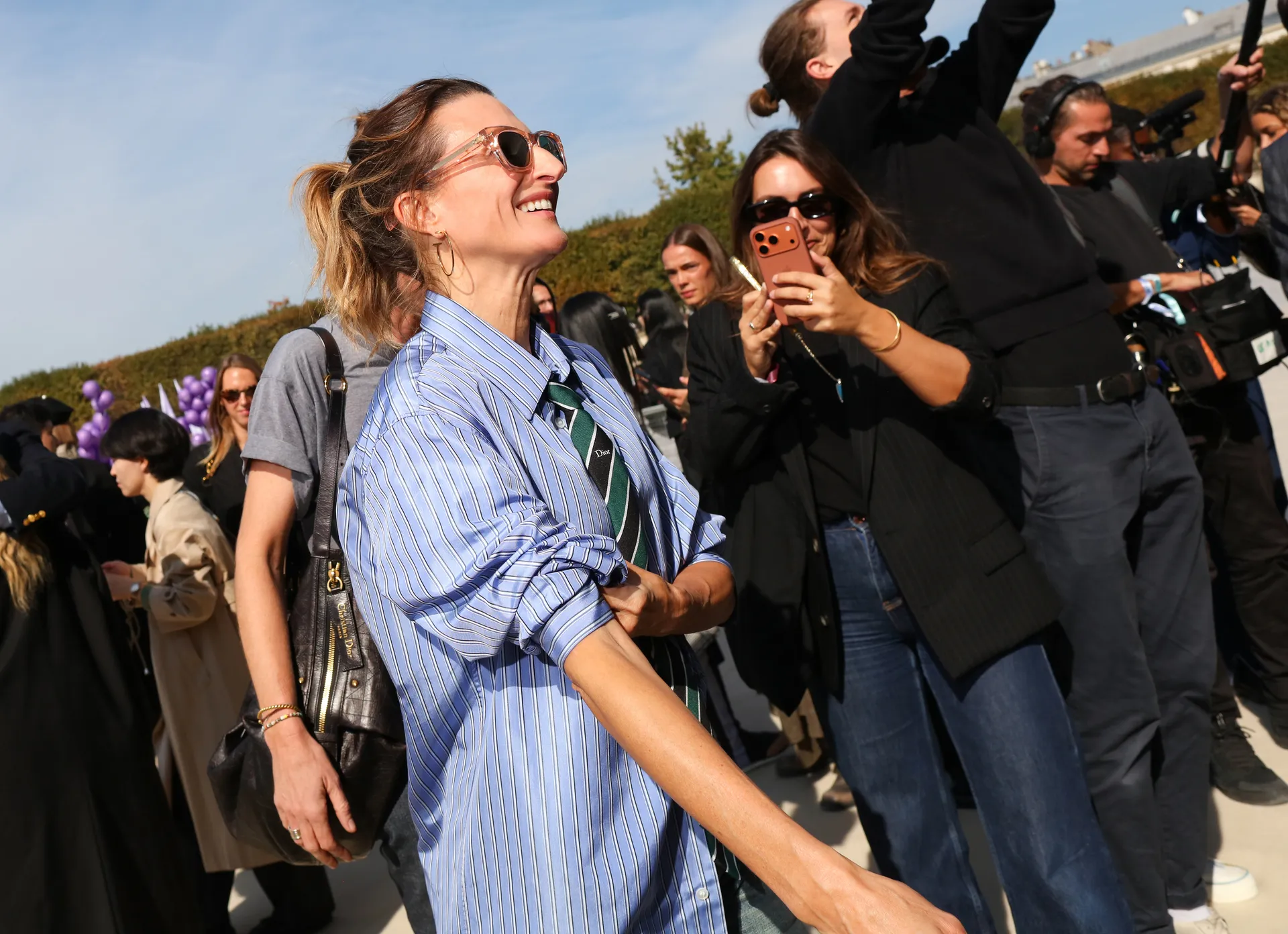 Τι φορούν τώρα στο Παρίσι; Το street style απαντά-19