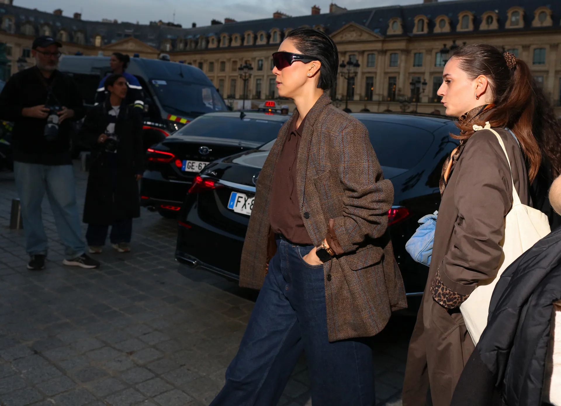 Τι φορούν τώρα στο Παρίσι; Το street style απαντά-13