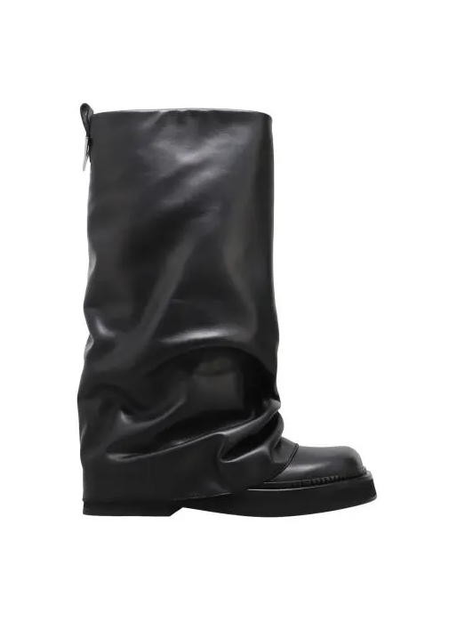 Μαύρες μπότες: Από τις biker στις knee-high boots, αυτά είναι τα σχέδια-επένδυση για το χειμώνα-2