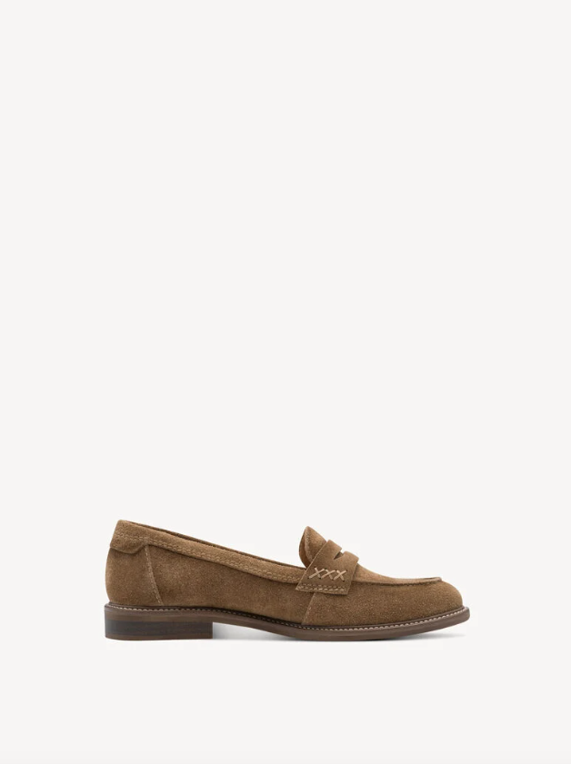 Τα dad loafers που επιλέγουν οι γυναίκες που αγαπούν το κλασικό στυλ-3