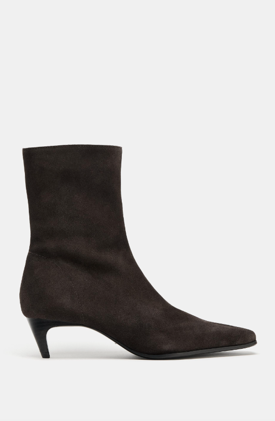 Ankle boots: Τα διαχρονικά μποτάκια επιστρέφουν στην γκαρντρόμπα μας και αυτοί είναι οι ενημερωμένοι συνδυασμοί-8