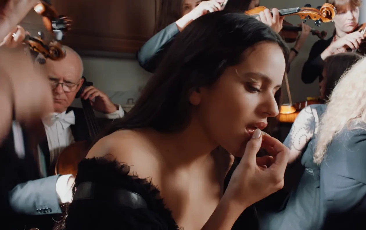 Rosalía: Όλα τα looks της από το “Berghain”-2