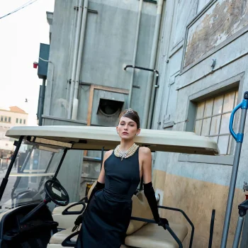 το-φόρεμα-της-audrey-hepburn-από-το-breakfast-at-tiffanys-στο-vogue-world-2025-hollywood-378530