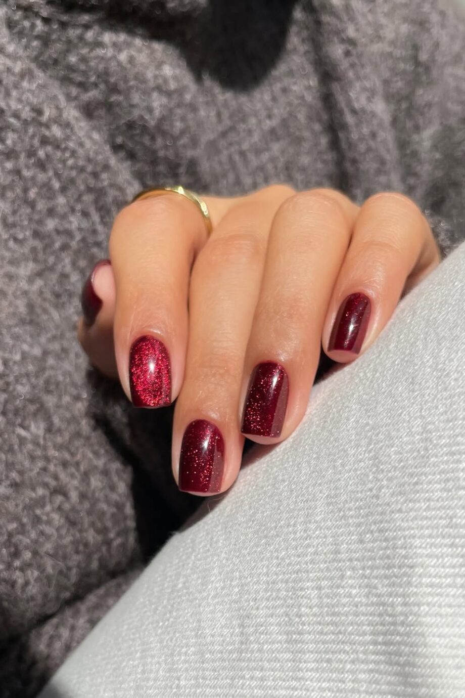 velvet-nails-θα-υποκύψετε-στο-πολυτελές-μανικιο-377165