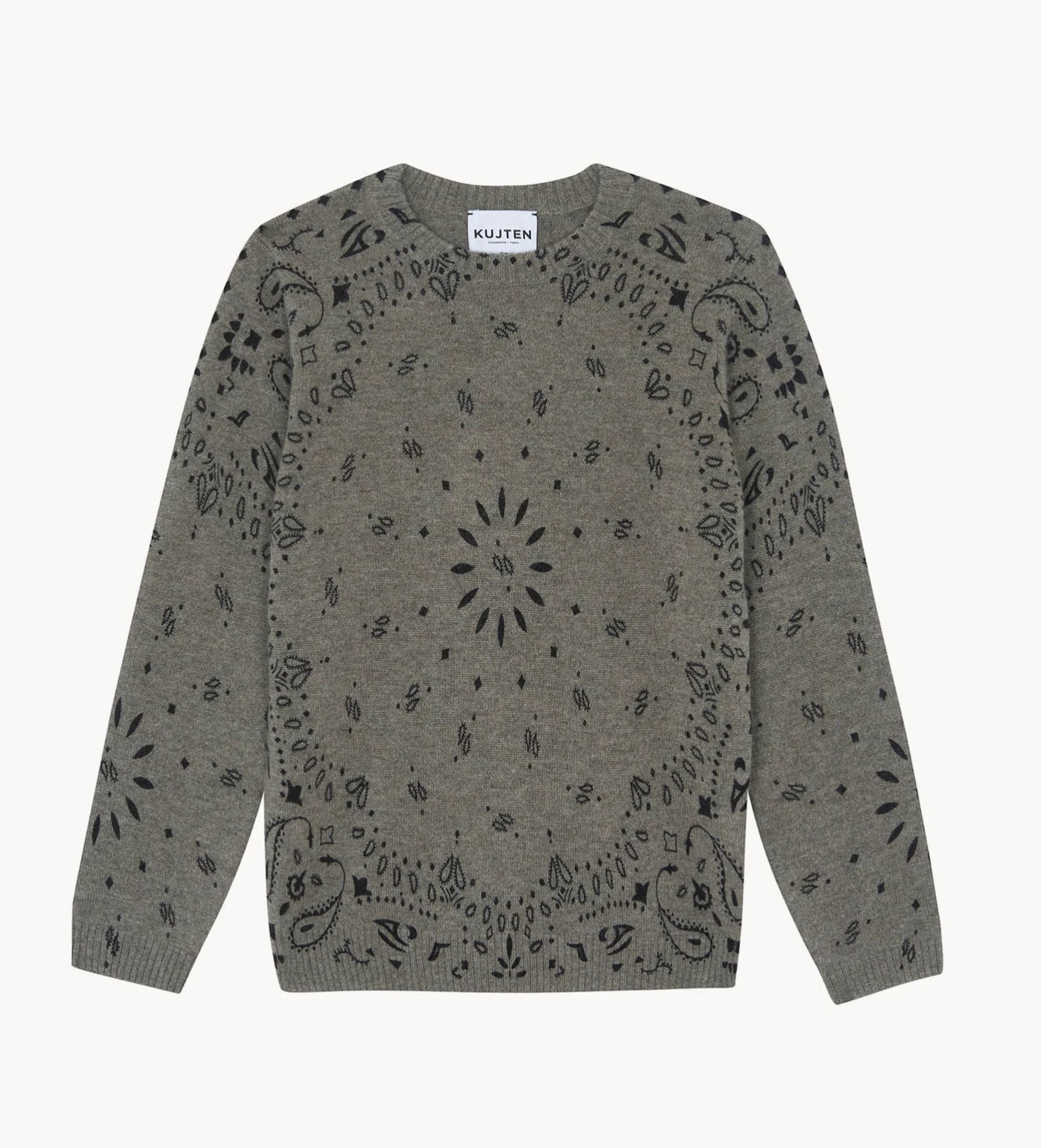 12 απαραίτητα κομμάτια που πρέπει να έχει η χειμερινή γκαρνταρόμπα-6