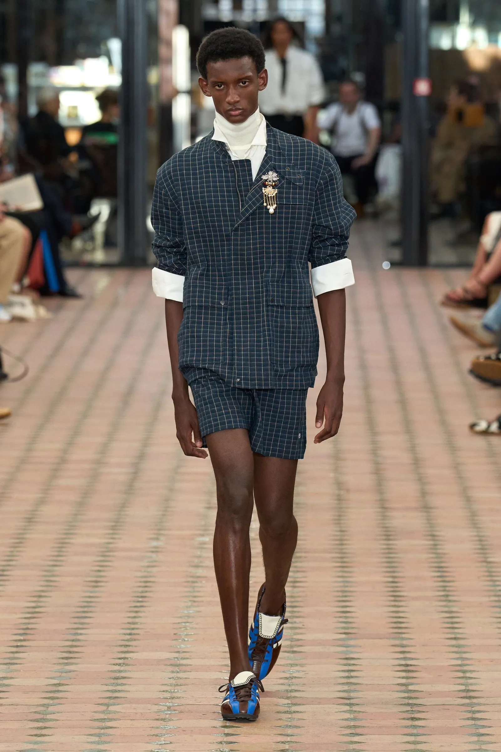 Βαδίζουμε προς το τέλος των sneakers;-3