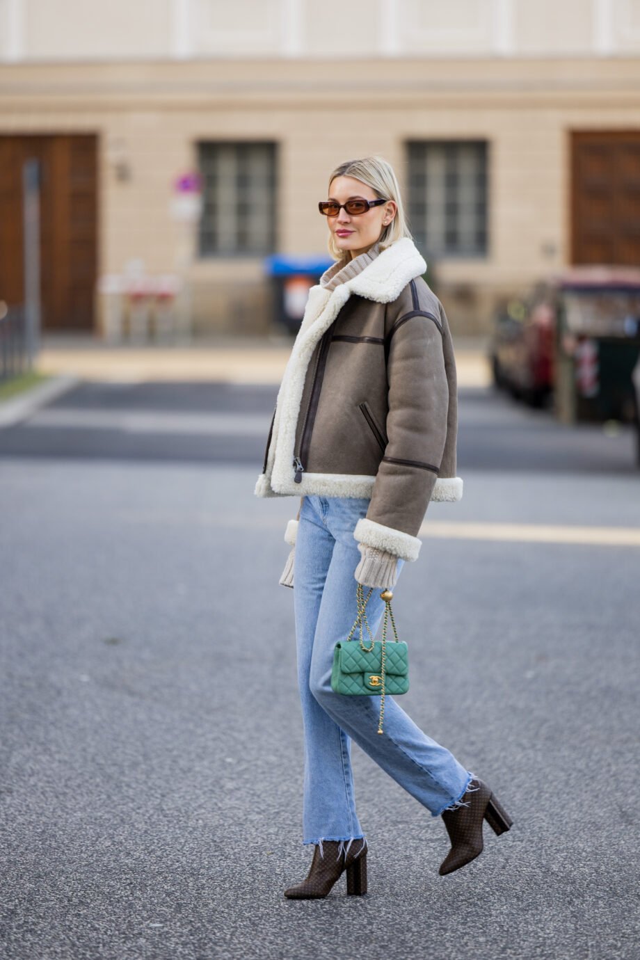 chocolate-brown-μποτάκια-τα-σχέδια-που-είναι-στο-επ-381668