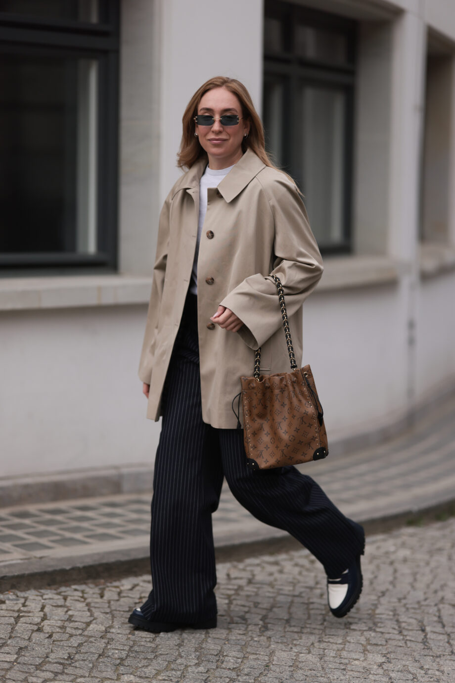 bucket-bag-η-τσάντα-που-επιστρέφει-και-αυτή-τη-σ-380692