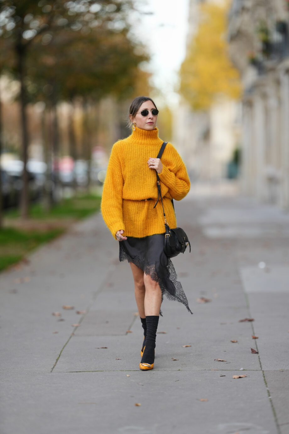 πουλόβερ-πάνω-από-φόρεμα-ο-συνδυασμός-381393