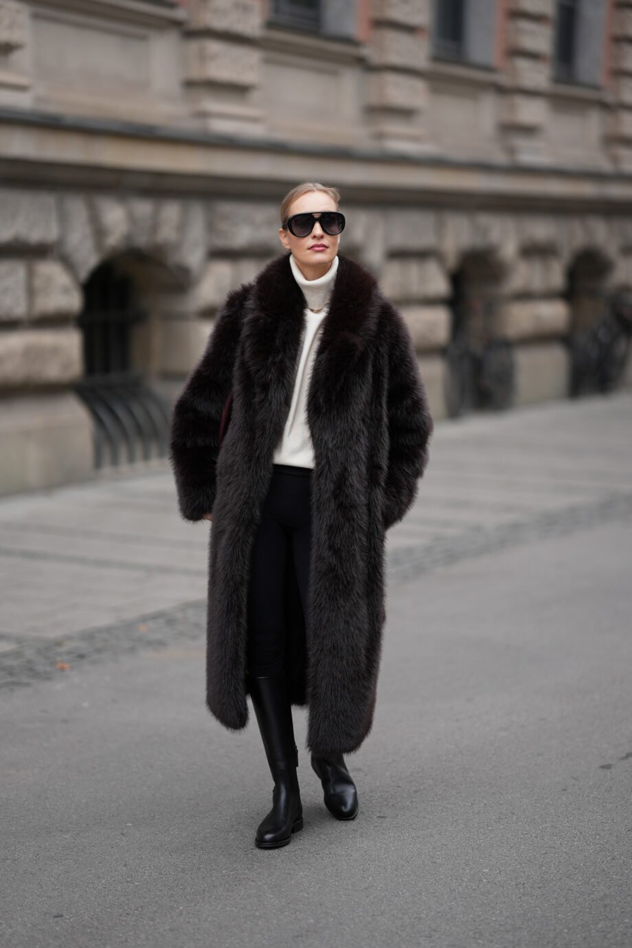 12-απαραίτητα-κομμάτια-που-πρέπει-να-έχε-380512