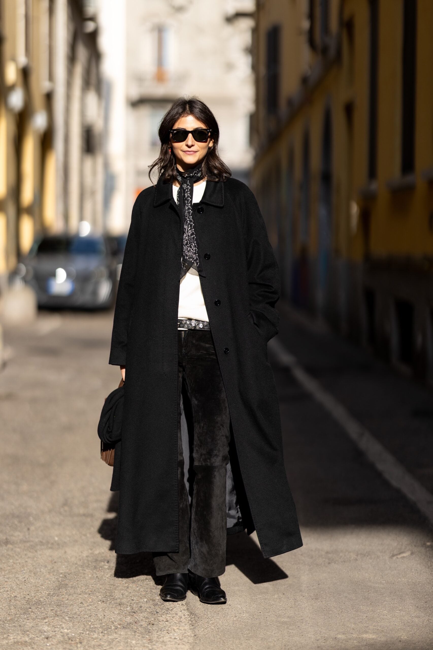 Festive glam: Τα βελούδινα παντελόνια που θα φορέσουμε τώρα-1