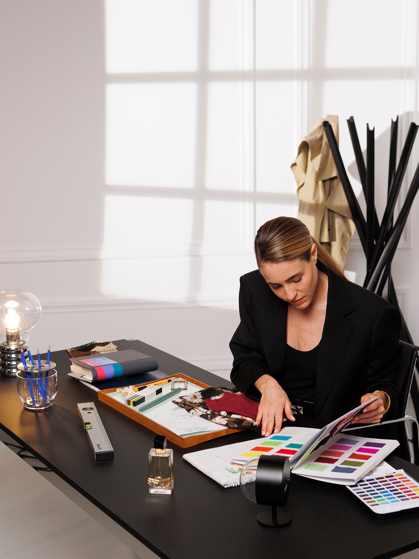 Vogue Greece x Yves Saint Laurent Beauty: Κλέλια Ανδριολάτου, Στεφανία Φραγκίστα, Billie Kark ακολουθούν την καρδιά τους και στέλνουν το πιο απελευθερωτικό μήνυμα-2