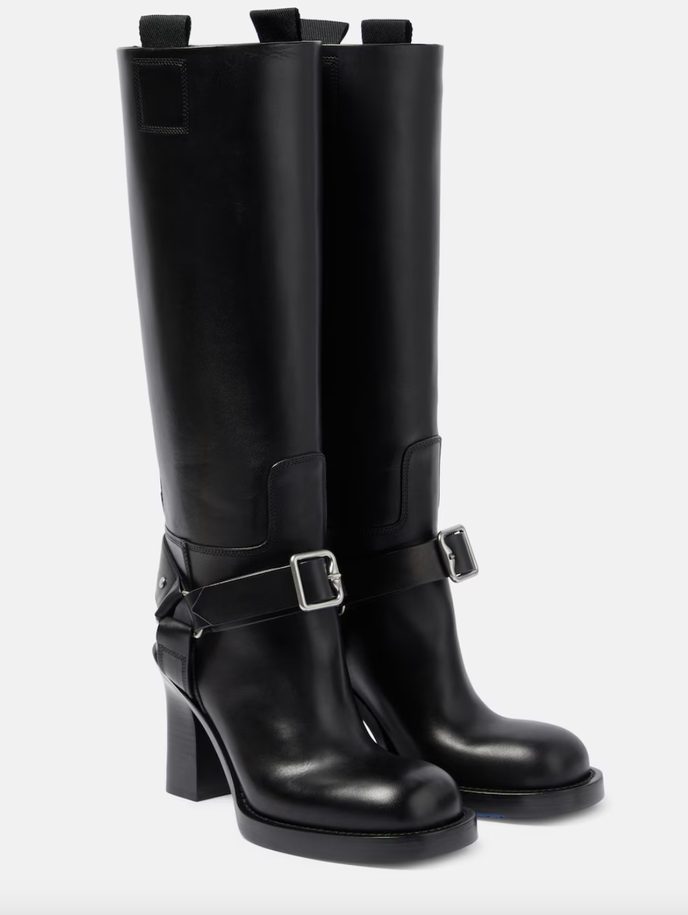 Belted boots: Η fashion εμμονή του 2026-2