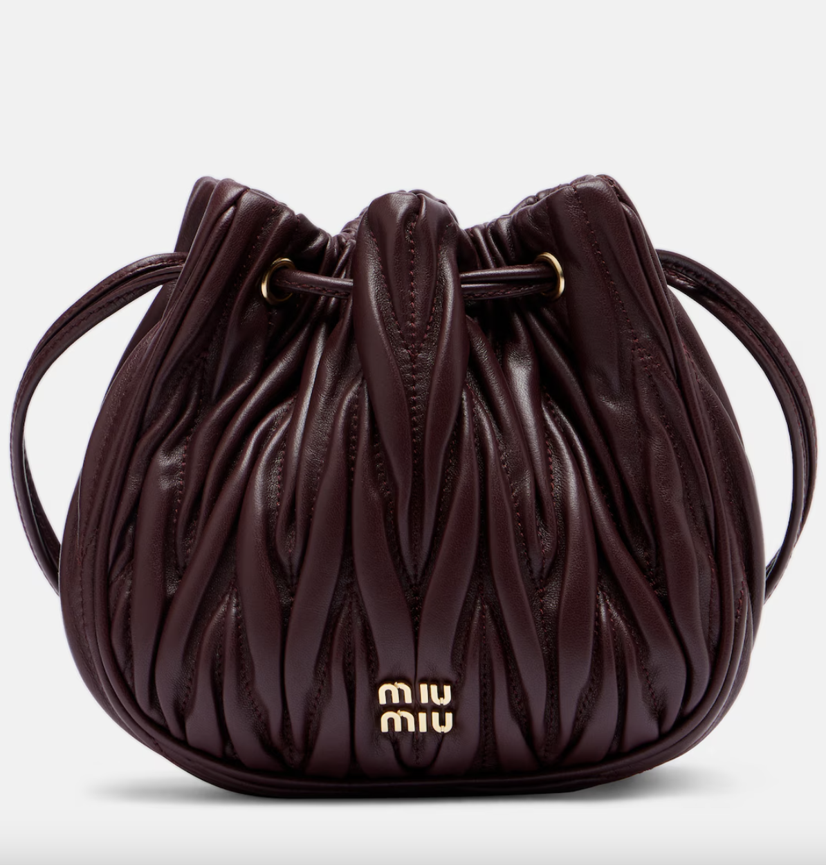 Bucket bag: Η τσάντα που επιστρέφει και αυτή τη σεζόν-5