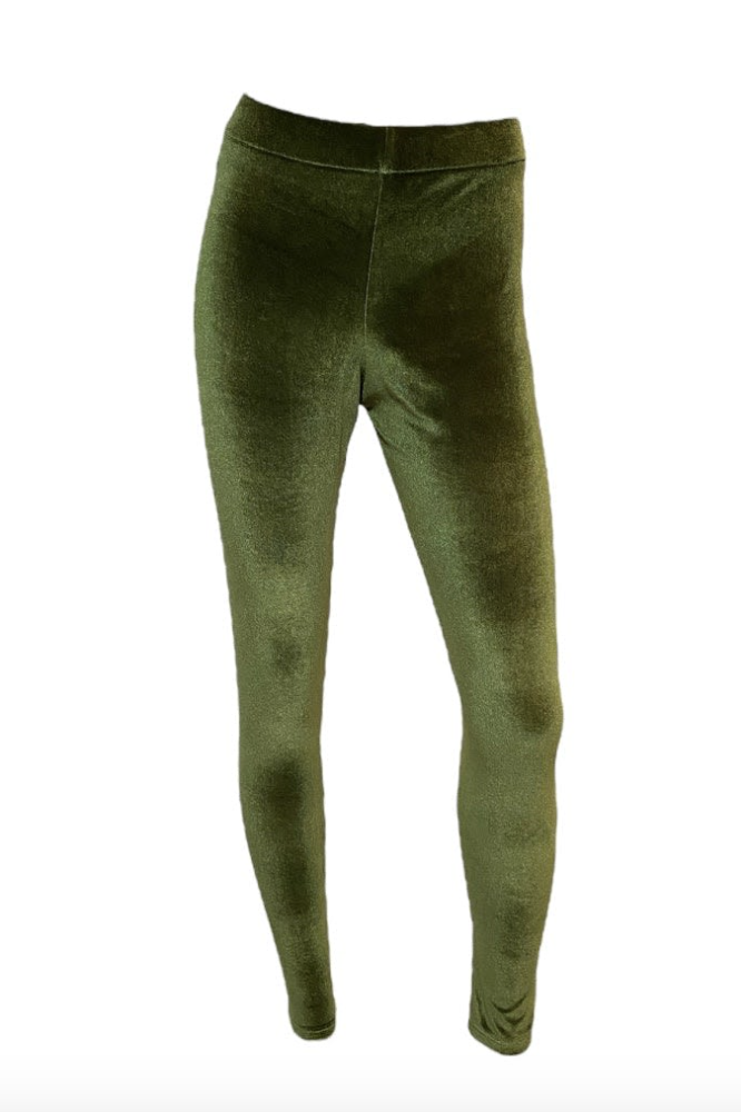 Βελούδινα leggings: Είναι τάση τον χειμώνα 2025-2