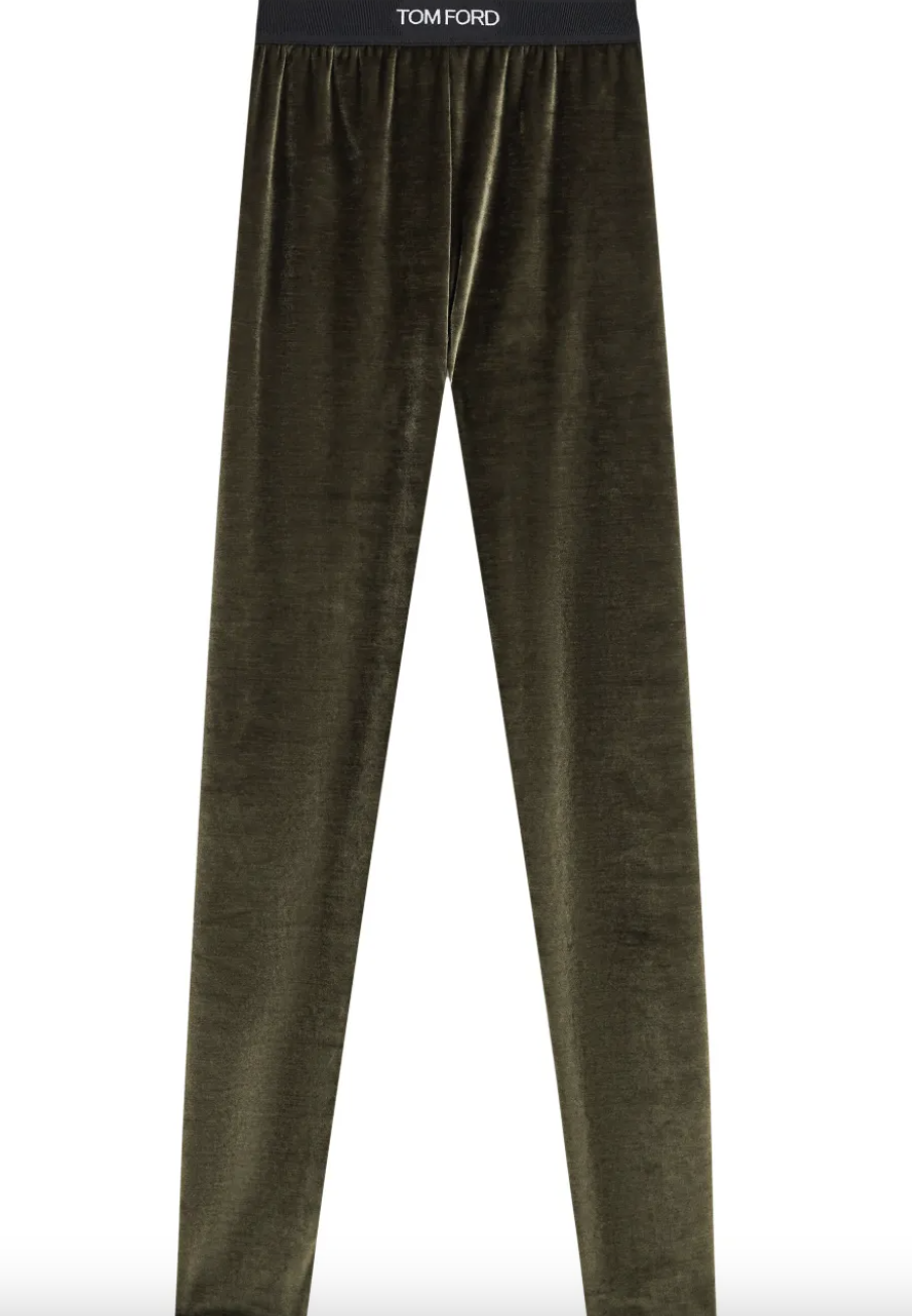 Βελούδινα leggings: Είναι τάση τον χειμώνα 2025-5