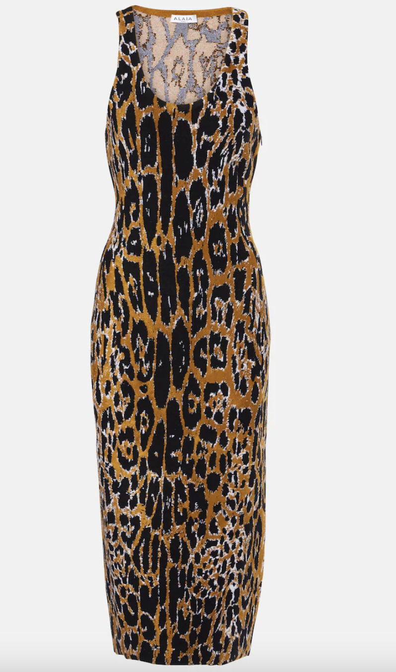 Η Dua Lipa φοράει το πιο σέξι fashion combo για τις γιορτές-3