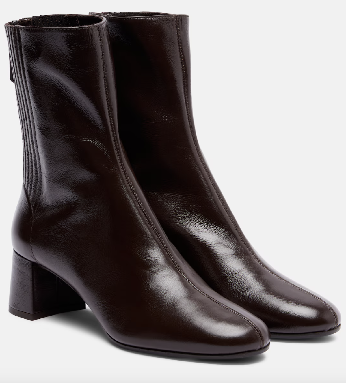 Chocolate brown μποτάκια: Τα σχέδια που είναι στο επίκεντρο-8