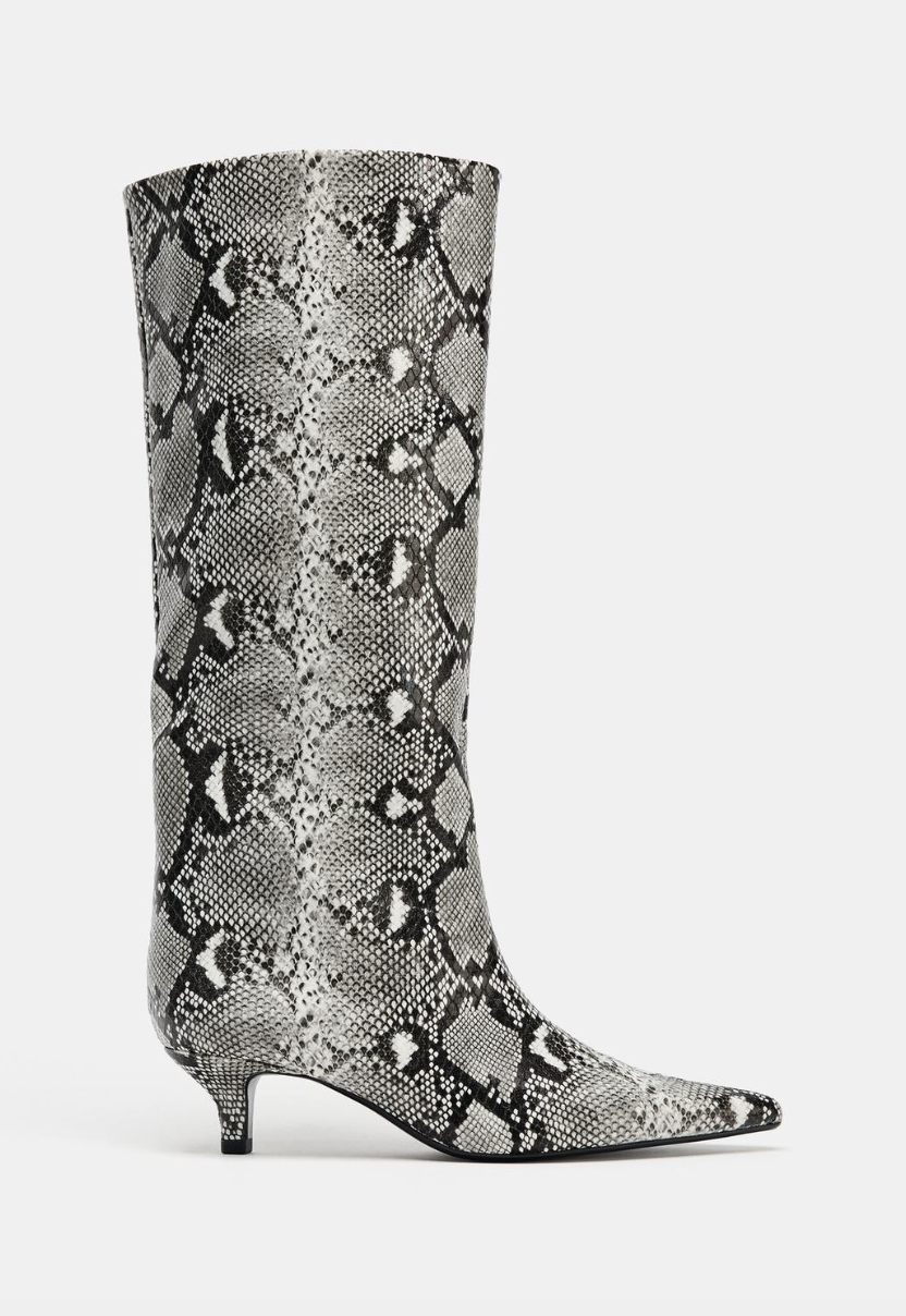 Χρωματιστά καλσόν: Η τάση που αλλάζει όλα τα χειμερινά looks και οι συνδυασμοί της Vogue-2