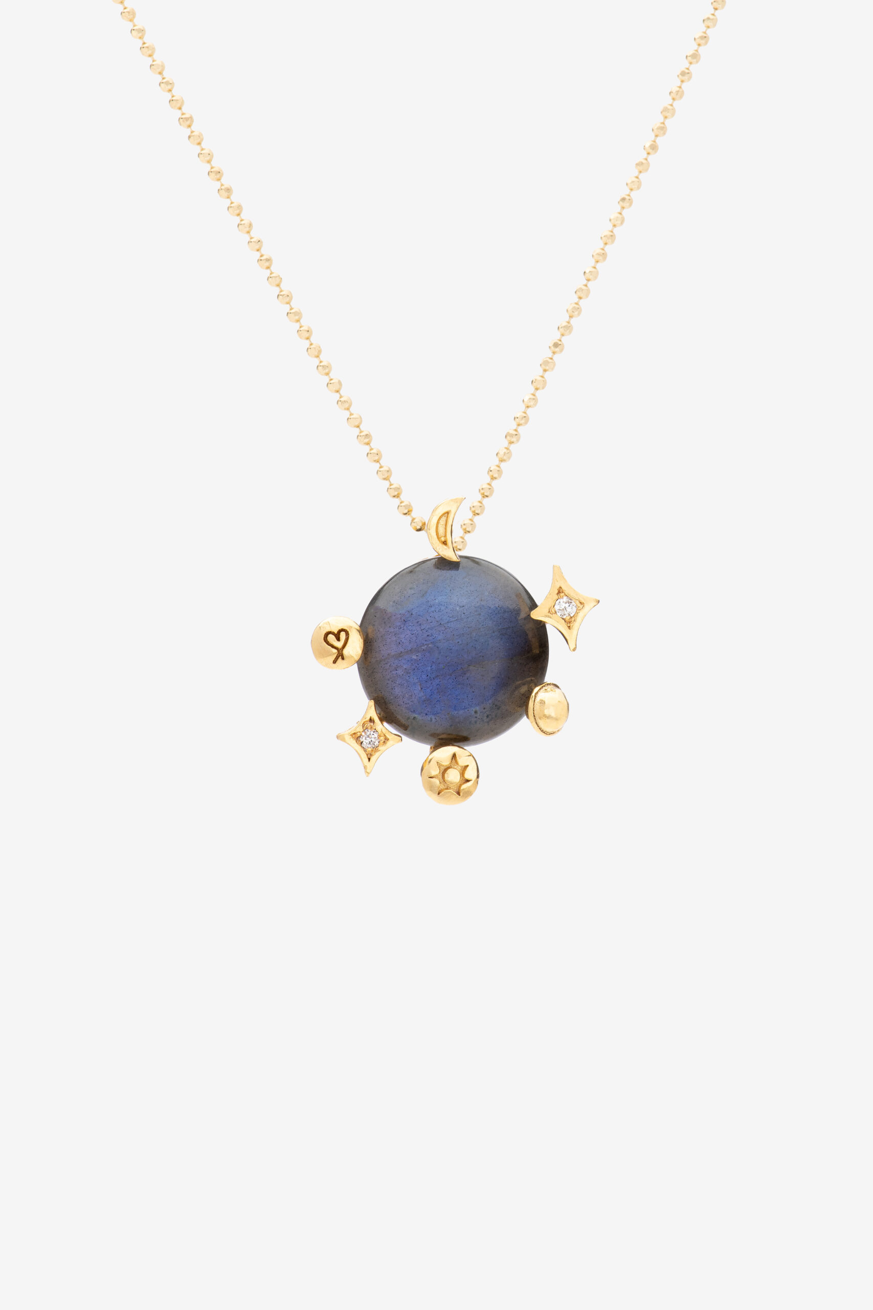 Τα ωραιότερα γούρια για το 2026 γεμίζουν τη ζωή μας με φως-6