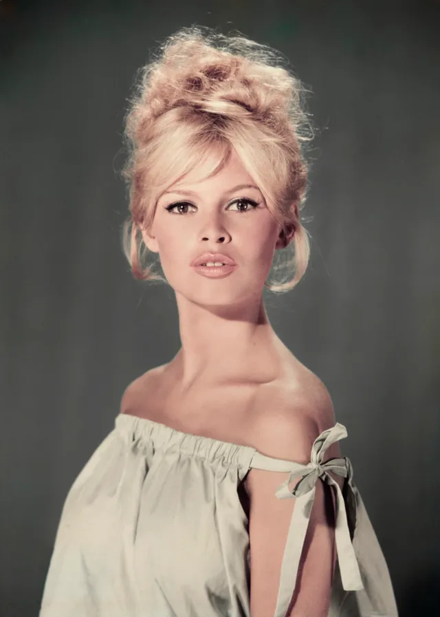 22 vintage φωτογραφίες της απόλυτης μούσας Brigitte Bardot που έφυγε στα 91 της χρόνια-3