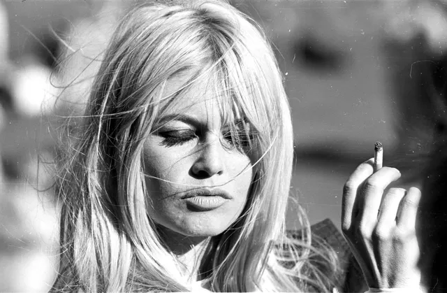 22 vintage φωτογραφίες της απόλυτης μούσας Brigitte Bardot που έφυγε στα 91 της χρόνια-6