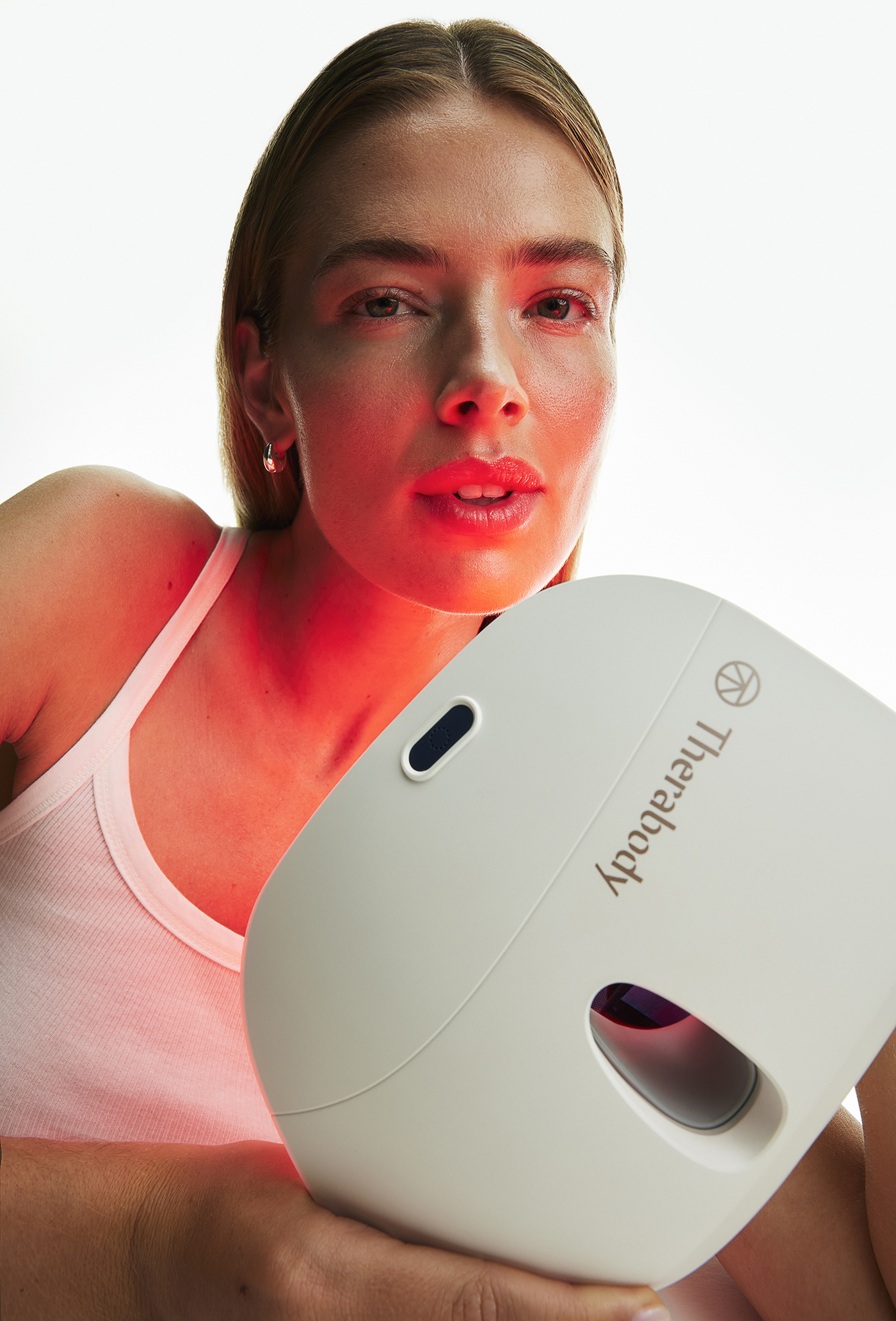 TheraFace Mask Glo της Therabody: Η high tech καθημερινή περιποίηση-2