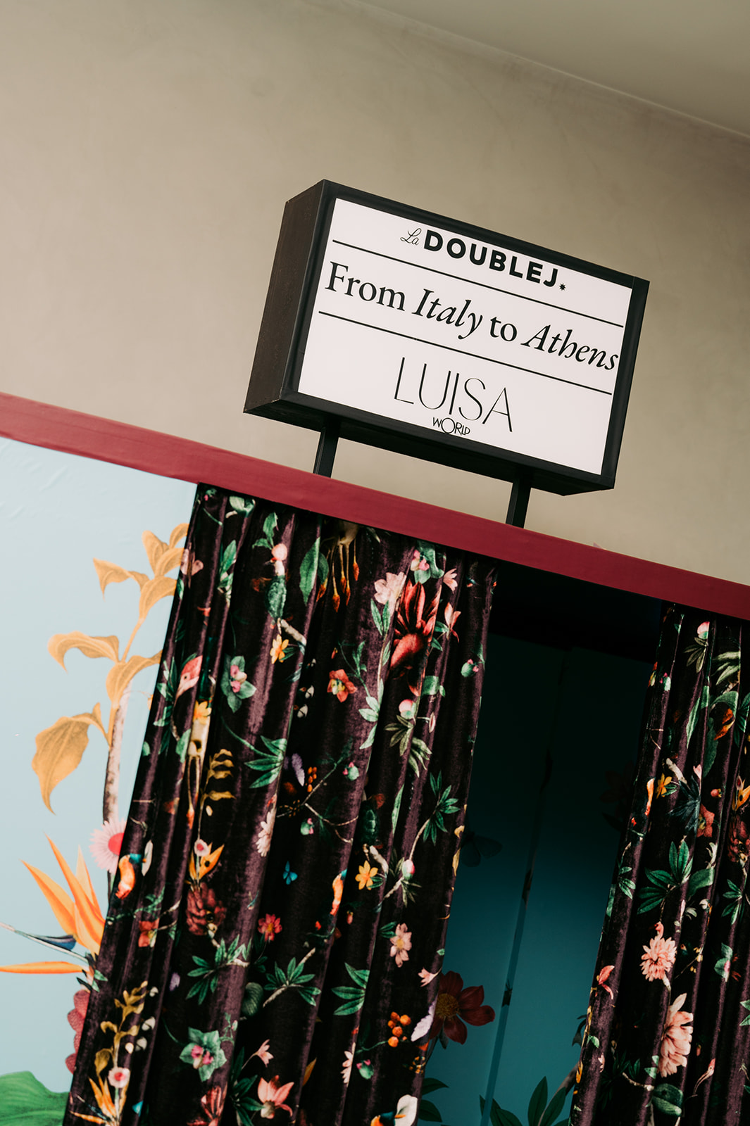 Luisa World x La DoubleJ: Δύο πολύχρωμες ημέρες στην Αθήνα με τη σχεδιάστρια JJ Martin-6