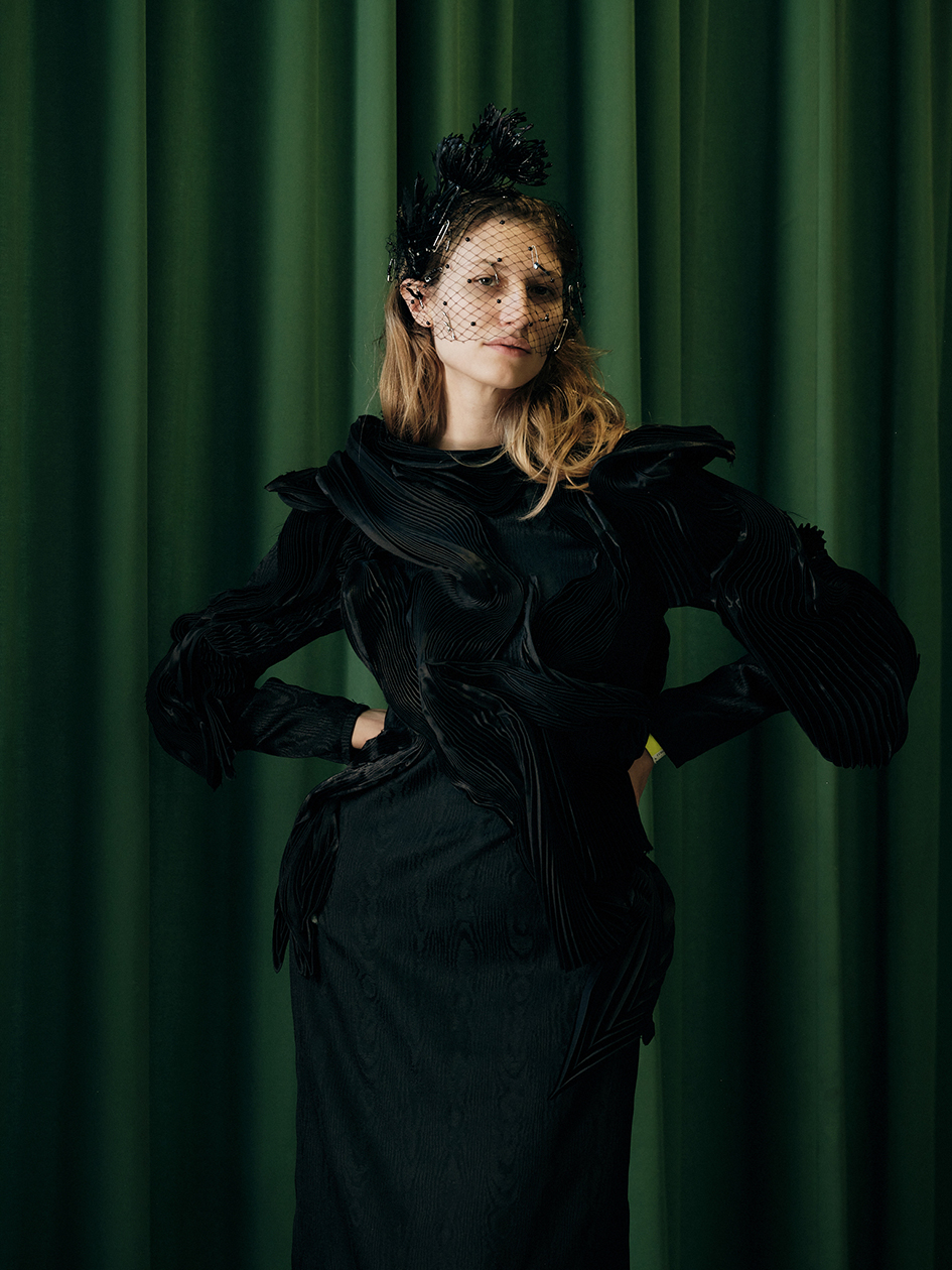 MODE SUISSE: Όταν η μόδα γίνεται ποίηση — Anastasia Bull-3