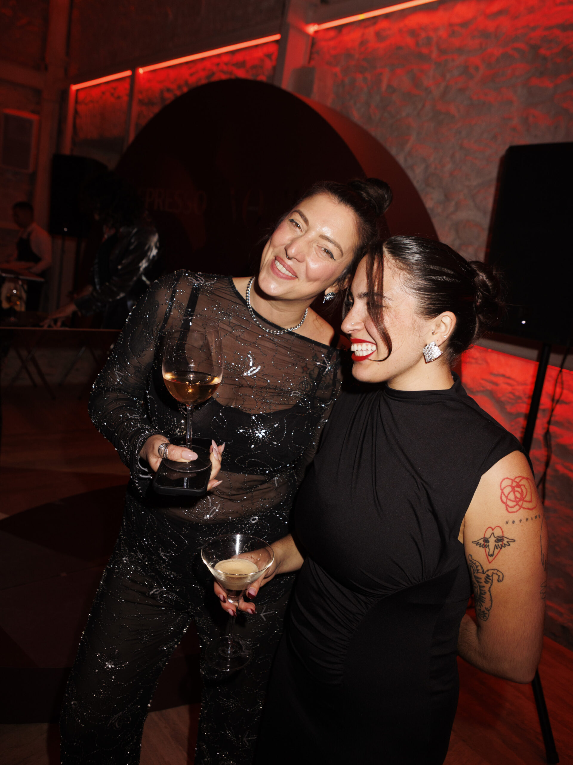 Vogue Greece x Nespresso: Οι exclusive στιγμές από το γιορτινό dinner που ενώνει την μόδα με την τέχνη του καφέ-25