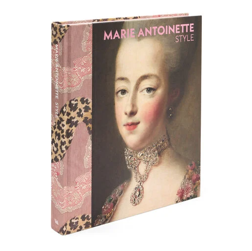 Vogue Picks: 20 βιβλία μόδας που αξίζει να δωρίσετε φέτος τα Χριστούγεννα-8